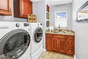 7982 11th Ave S, Saint Petersburg, FL 33707 - Photo 31