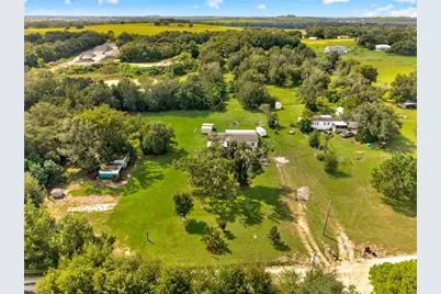8425 Heather Drive, Zephyrhills, FL 33540 - Photo 5