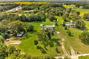 8425 Heather Dr, Zephyrhills, FL 33540 - Photo 5
