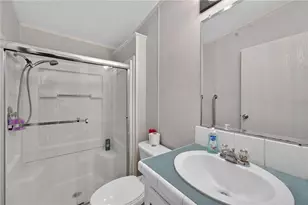 8425 Heather Dr, Zephyrhills, FL 33540 - Photo 27