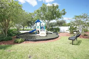 12239 Country White Cir, Tampa, FL 33635 - Photo 3