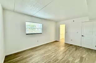 8801 Bay Pointe Dr, Tampa, FL 33615 - Photo 17