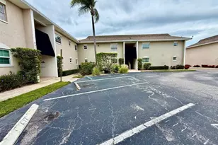 8801 Bay Pointe Dr, Tampa, FL 33615 - Photo 3
