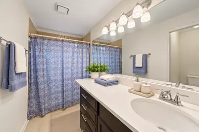 6915 Lakeview Court, Tampa, FL 33634 - Photo 9