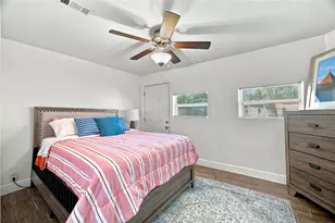 1906 E 98th Ave, Tampa, FL 33612 - Photo 13