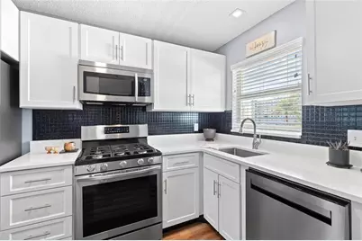 6075 Shore Boulevard S #411, Gulfport, FL 33707 - Photo 5
