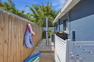 664 60th St S, Saint Petersburg, FL 33707 - Photo 35