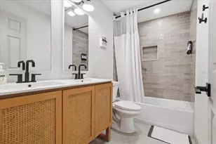 664 60th St S, Saint Petersburg, FL 33707 - Photo 19