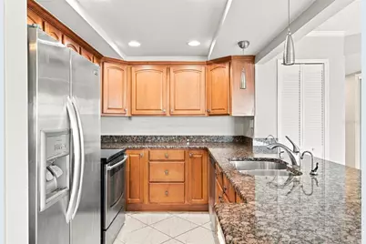 10142 Seminole Island Drive, Largo, FL 33773 - Photo 19