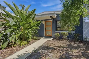 664 60th St S, Saint Petersburg, FL 33707 - Photo 39