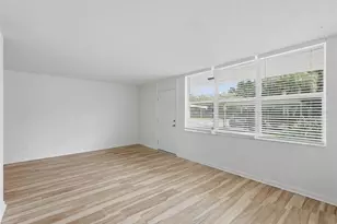4720 Locust St NE, Saint Petersburg, FL 33703 - Photo 5
