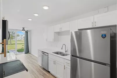 4720 Locust Street NE #120, Saint Petersburg, FL 33703 - Photo 9