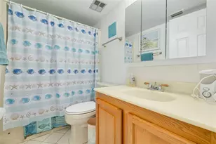 2476 Laurelwood Dr, Clearwater, FL 33763 - Photo 17