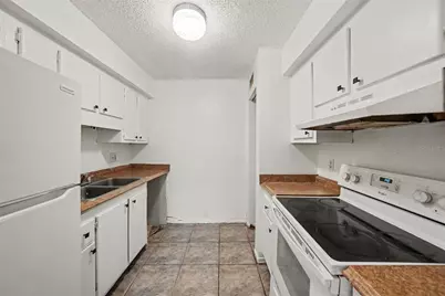 305 E Wellington Court #64, Tampa, FL 33604 - Photo 3