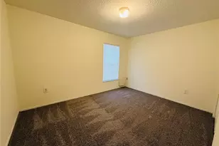 8507 N Hyaleah Rd, Tampa, FL 33617 - Photo 15
