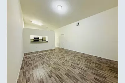 8507 N Hyaleah Road, Tampa, FL 33617 - Photo 9