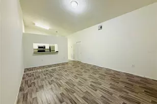 8507 N Hyaleah Rd, Tampa, FL 33617 - Photo 9