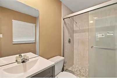 8010 Sharon Drive, Tampa, FL 33617 - Photo 17