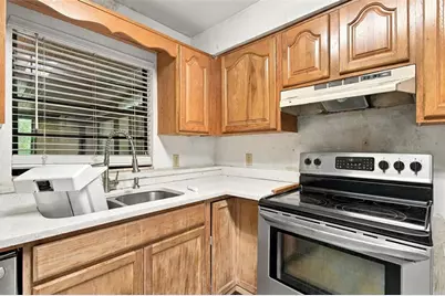8010 Sharon Drive, Tampa, FL 33617 - Photo 37