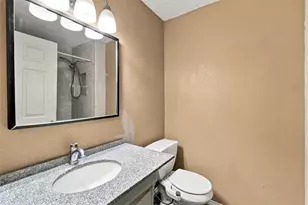8010 Sharon Dr, Tampa, FL 33617 - Photo 5