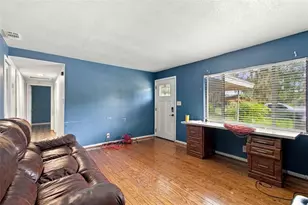 8010 Sharon Dr, Tampa, FL 33617 - Photo 3