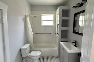 1021 E Cayuga St, Tampa, FL 33603 - Photo 11