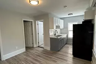 1021 E Cayuga St, Tampa, FL 33603 - Photo 17