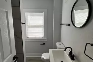 1021 E Cayuga St, Tampa, FL 33603 - Photo 21