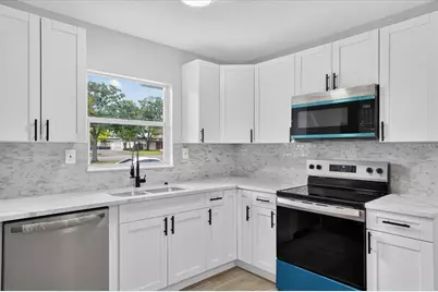 6810 Dr Martin Luther King Jr Street N, Saint Petersburg, FL 33702 - Photo 13