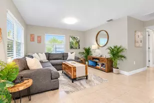 2429 Park St N, Saint Petersburg, FL 33710 - Photo 11