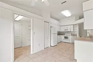 11508 Bloomington Ct, New Port Richey, FL 34654 - Photo 19