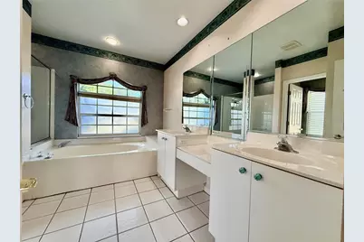 5829 Carriage Drive, Sarasota, FL 34243 - Photo 21