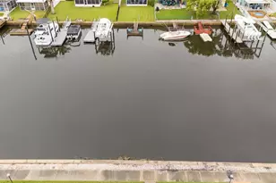 4712 Marine Pkwy, New Port Richey, FL 34652 - Photo 21