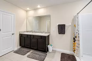 10940 Trailing Vine Dr, Tampa, FL 33610 - Photo 7