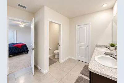 10940 Trailing Vine Drive, Tampa, FL 33610 - Photo 13