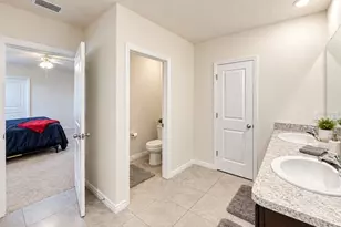 10940 Trailing Vine Dr, Tampa, FL 33610 - Photo 13