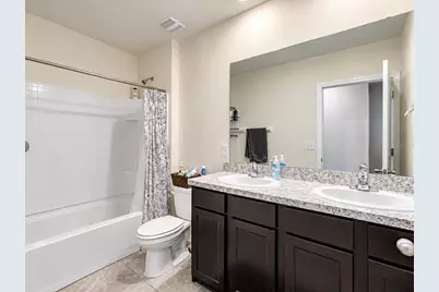 10940 Trailing Vine Drive, Tampa, FL 33610 - Photo 11