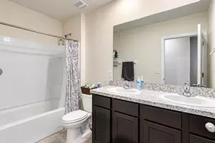 10940 Trailing Vine Dr, Tampa, FL 33610 - Photo 11