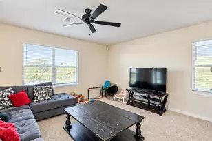 10940 Trailing Vine Dr, Tampa, FL 33610 - Photo 5