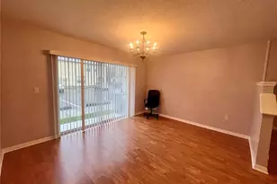 8710 Sheldon Creek Blvd, Tampa, FL 33615 - Photo 11