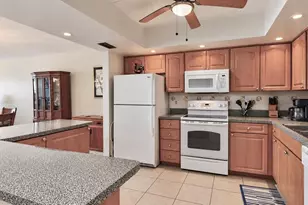 5200 Brittany Dr S, Saint Petersburg, FL 33715 - Photo 7