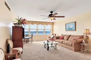5200 Brittany Dr S, Saint Petersburg, FL 33715 - Photo 15