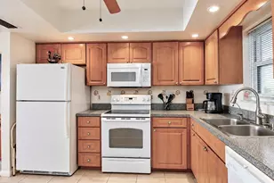 5200 Brittany Dr S, Saint Petersburg, FL 33715 - Photo 7