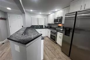 1290 Gulf Blvd, Clearwater Beach, FL 33767 - Photo 9