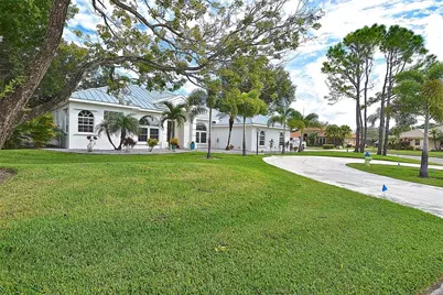 8309 Misty Lake Circle, Sarasota, FL 34241 - Photo 3