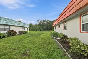 1802 Bedford Ln, Sun City Center, FL 33573 - Photo 29