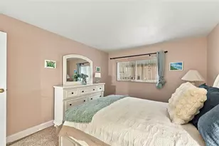 1802 Bedford Ln, Sun City Center, FL 33573 - Photo 17
