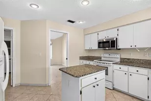 1704 Tremont Ct, Sun City Center, FL 33573 - Photo 19