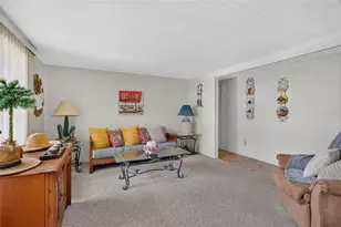 2000 E Bay Dr, Largo, FL 33771 - Photo 13
