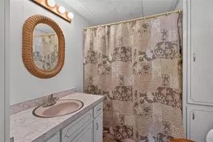 2000 E Bay Dr, Largo, FL 33771 - Photo 11